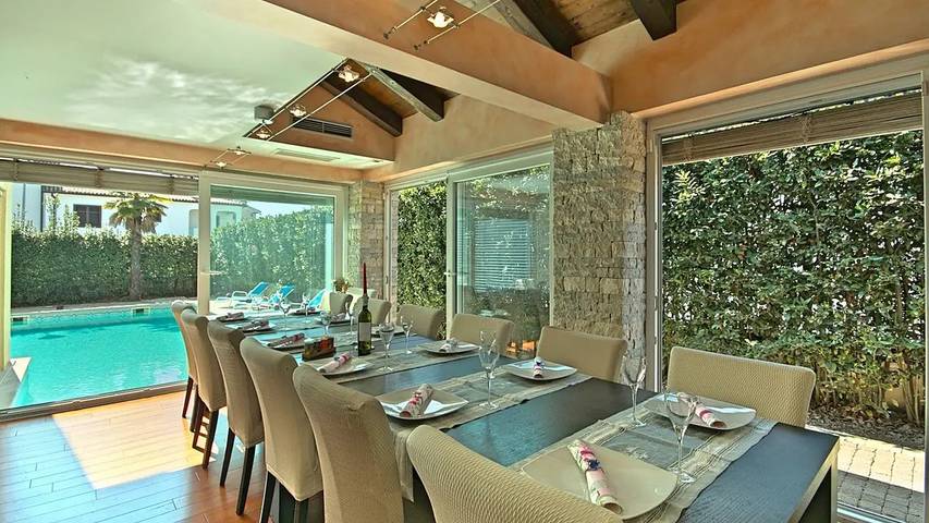 Villa mit pool für 10 Personen, mit Pool und Terrasse sowie Garten in Poreč - 4
