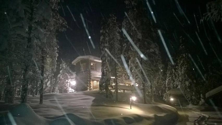 Ferienhaus für 12 Personen, mit Balkon und Whirlpool sowie Terrasse und Pool in Kemijärvi und Umgebung