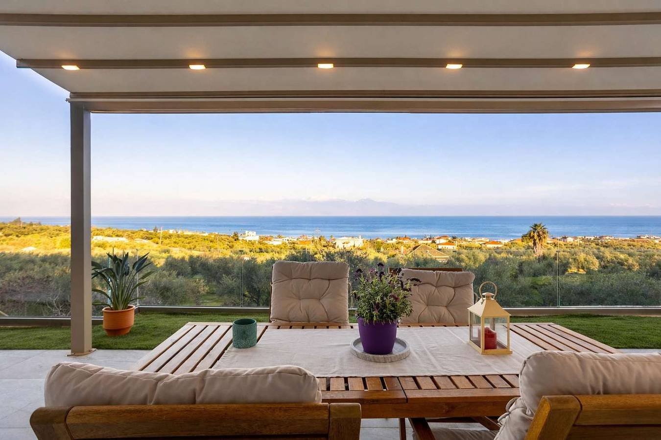 Petra & Thea Chrani - Seaview Stylish Gem in Messenien