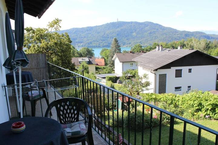 BnB für 2 Personen, mit Balkon und Terrasse sowie Garten und Pool in Pörtschach am Wörthersee