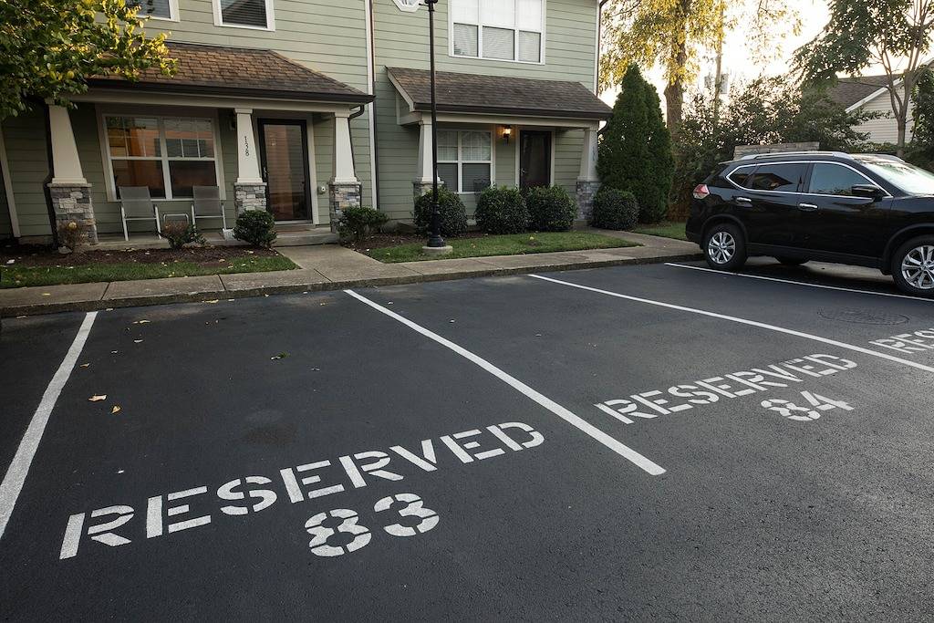 Escape to Luxury: Nashville's Chic Townhouse Haven/ Near Gulch and Downtown in Nashville, Tennessee