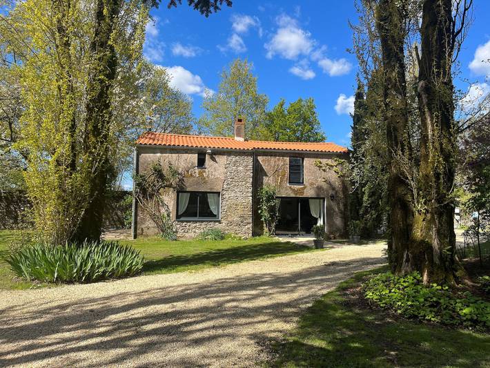 Gîte pour 5 personnes, avec Terrasse et Jardin