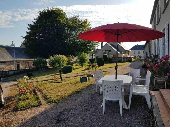 Location de vacances pour 10 personnes, avec Terrasse ainsi que Jardin et Vue à Montsauche-les-Settons - 3