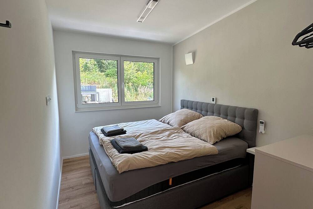 Private Wellness Lodge am E-See mit Klimaanlage, Pool, Whirlpool und Sauna in Stadtlauringen, Franken