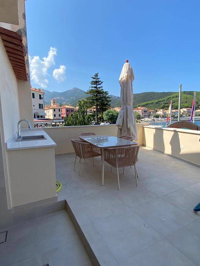 Ferienwohnung für 4 Personen, mit Terrasse und Ausblick - 1