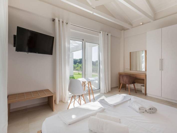 Bungalow für 6 Personen, mit Pool und Garten auf den Peloponnes - 4