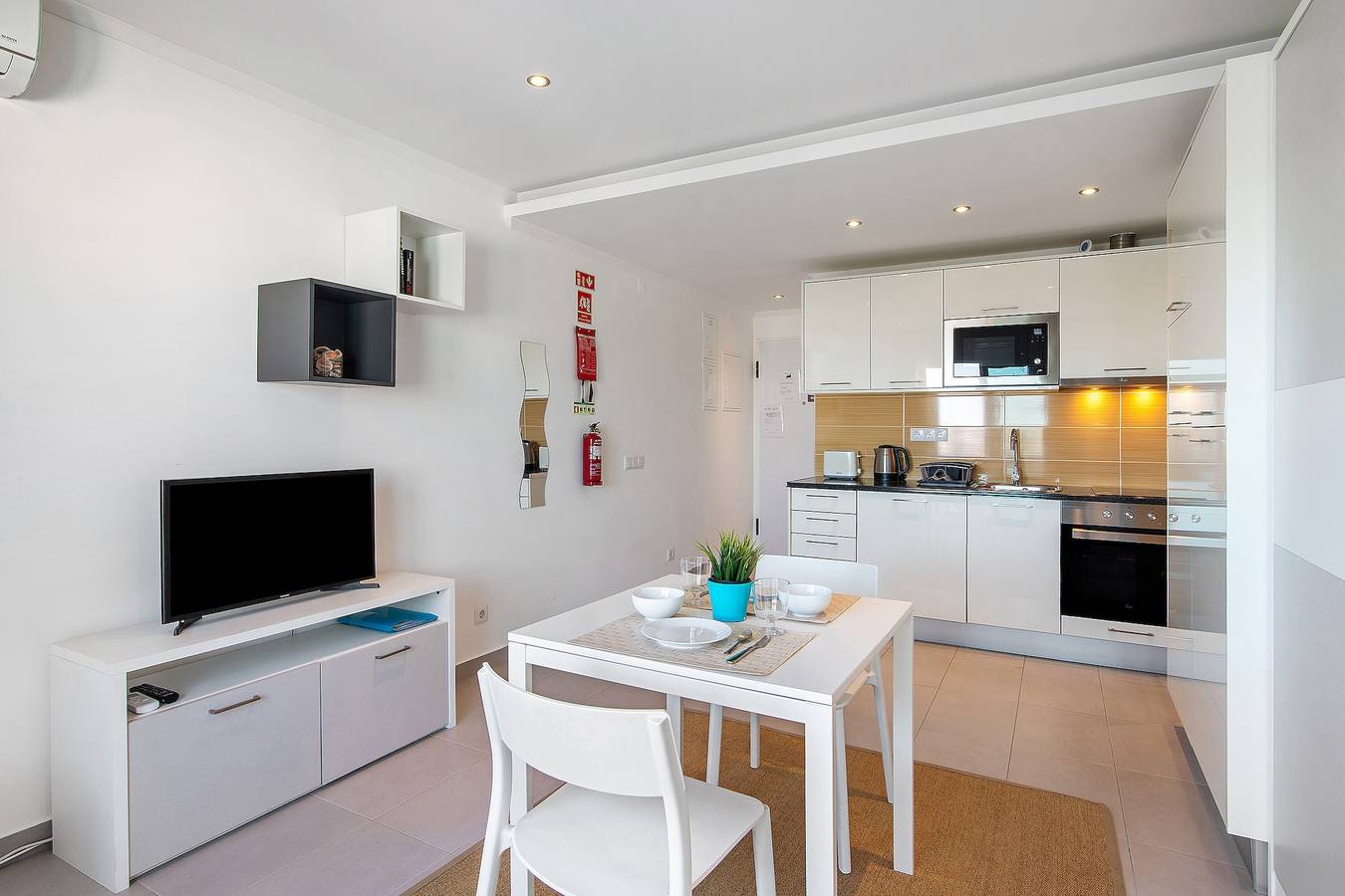 Gehele studio, Studio Appartement 'Estúdio Moderno' met Uitzicht op Zee, Wifi en Airconditioning in Albufeira, Faro District