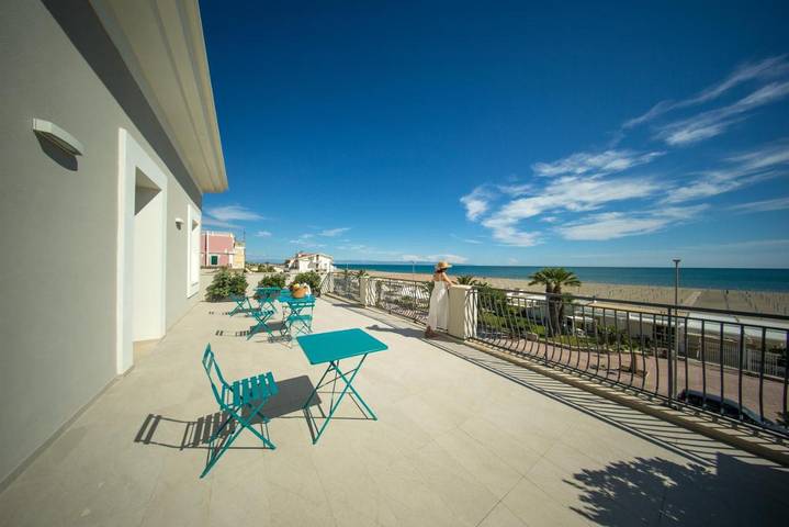Appartamento per 5 persone, con Balcone e Terrazza nonché Panorama a Margherita di Savoia