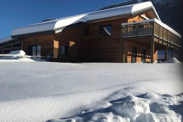 Maison de campagne pour 14 personnes, avec jardin ainsi que jacuzzi et terrasse, animaux acceptés à Saint-Julien-en-Vercors
