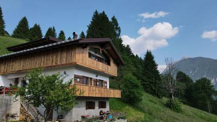 Gîte pour 2 personnes, avec vue et jardin à Santo Stefano di Cadore