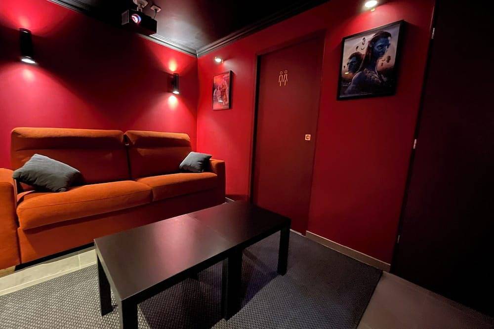 Entire apartment, Studio Cinéma in Maillane, Arles region