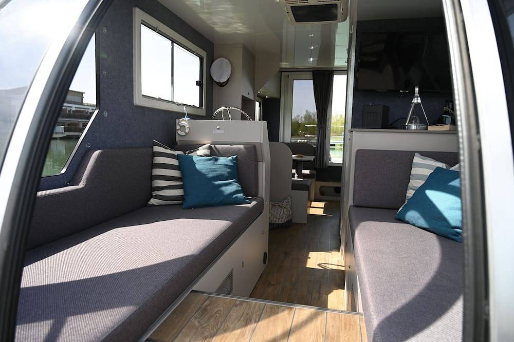 Caravanboot Störmthaler See, Hausboot mit Sonnenterrassen auf 20 qm in Großpösna, Leipziger Neuseenland