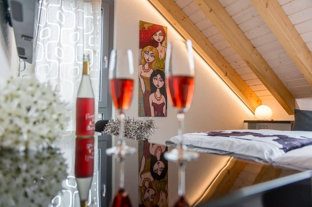 Ganze Wohnung, \"Silber-Mops\" - 5* Design-Apartment für Genießer - + Gartennutzung + Parkplatz in Bensheim, Bergstraße