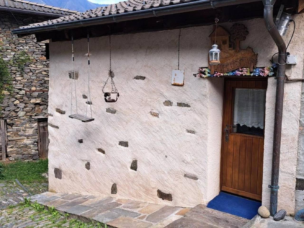 Chalet für 6 Personen in Gambarogno, Lago Maggiore (Schweiz)