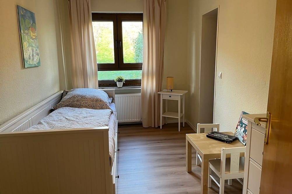 Ganze Wohnung, Frisch renovierte Ferienwohnung im Weingut. in Winningen, Osteifel