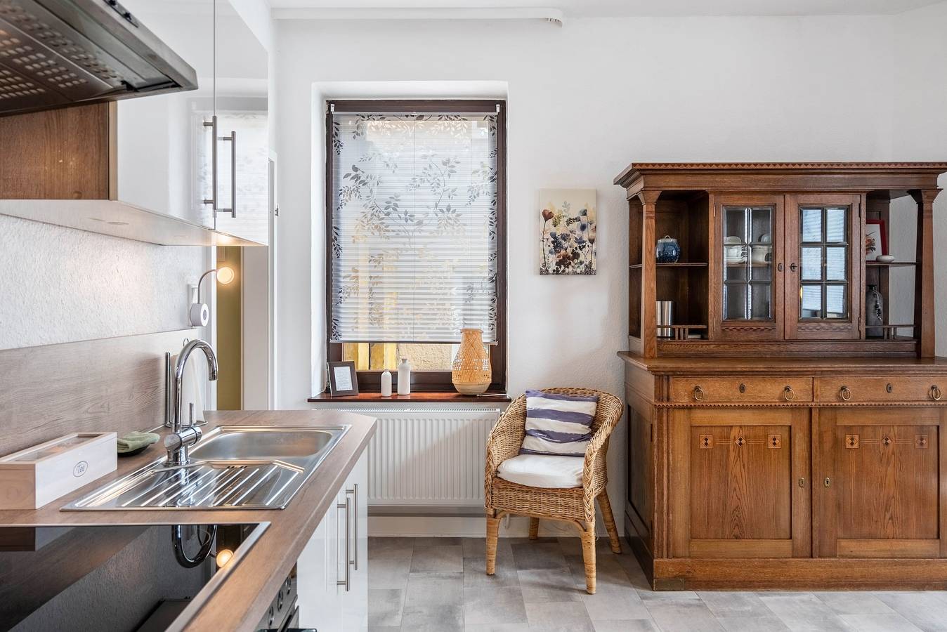 Ganze Wohnung, Apartment „Für 2 Personen 53 m²“ mit Balkon und Wlan in Höxter, Kreis Höxter