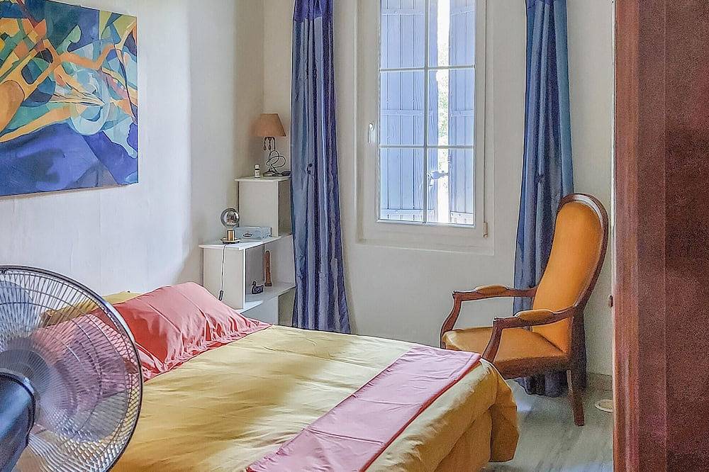 Beautiful home in Carpentras with Wifi in Carpentras, Vaucluse
