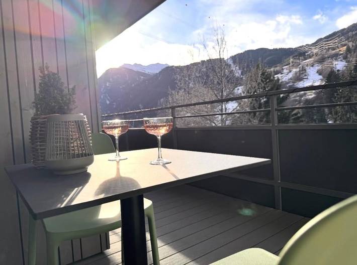 Ferienwohnung für 2 Personen, mit Balkon und Terrasse sowie Ausblick in Grins - 2