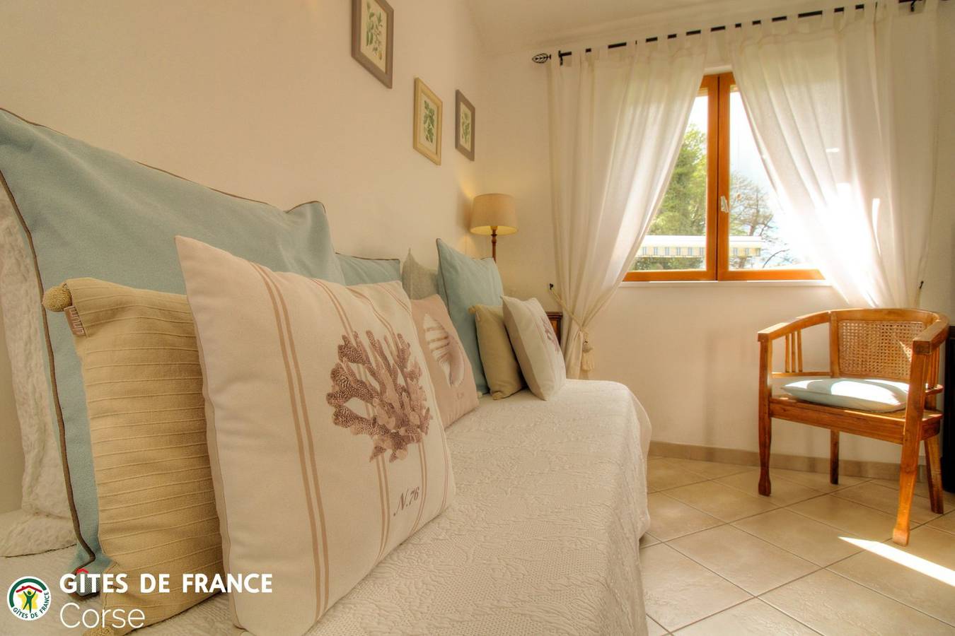 Chambre d’hôtes Les Mimosas calme et spacieuse proche d’Ajaccio - Chambre in Sarrola-Carcopino, Région d'Ajaccio