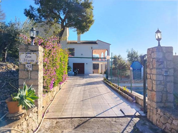 Casa rural para 5 personas, con vistas además de jardín y piscina en Pego - 2