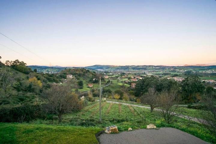 Chalet para 14 personas, con vistas además de terraza y jardín en Comarca de Santander - 3