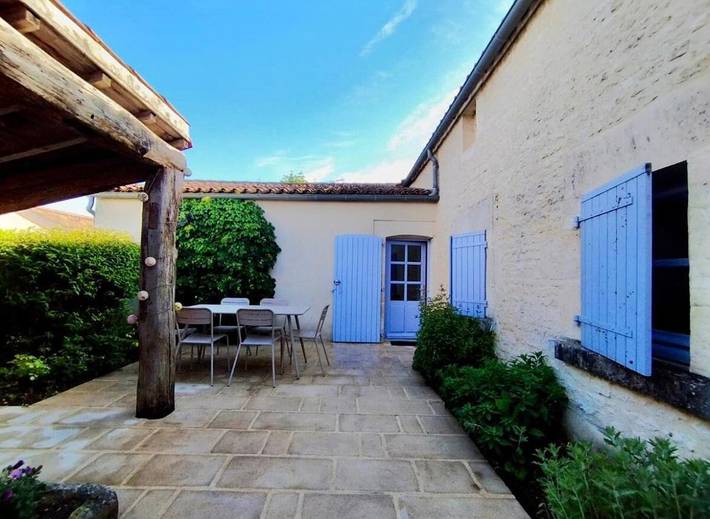 Location de vacances pour 6 personnes, avec jardin et piscine, animaux acceptés à Nalliers - 3