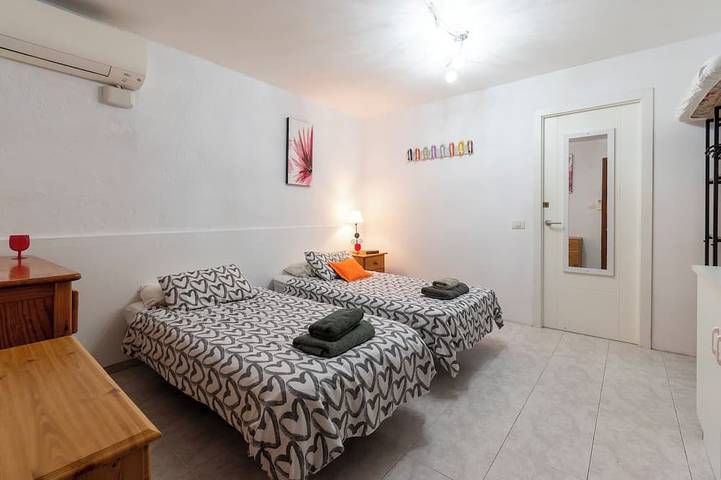 Villa pour 12 personnes, avec piscine ainsi que balcon et jardin à Playa de las Américas - 4