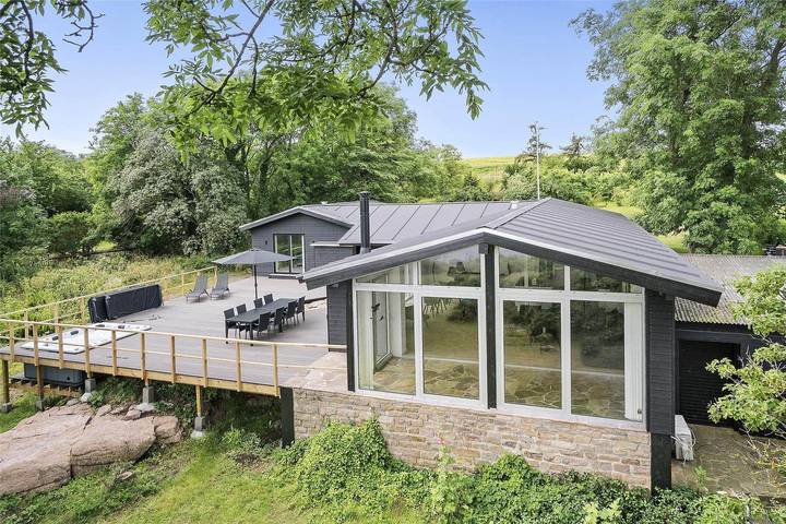 Ferienhaus für 8 Personen, mit Terrasse und Whirlpool, mit Haustier auf Bornholm - 2