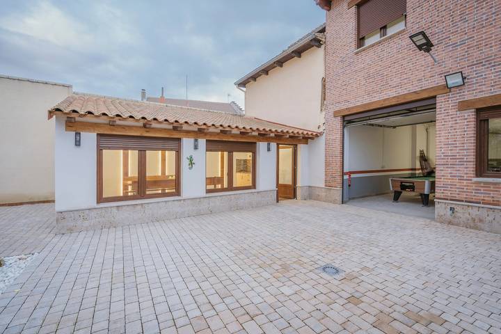 Casa rural para 8 personas, con Balcón y Jardín en Provincia de Burgos - 2