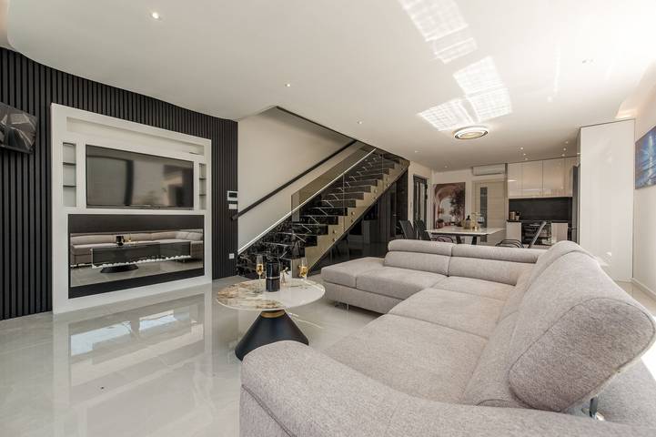 Villa pour 8 personnes, avec terrasse et piscine dans Vir - 2