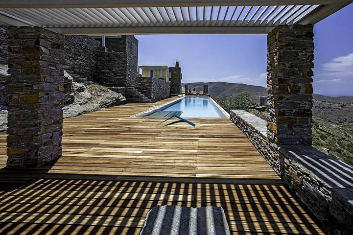 Villa pour 25 personnes, avec jacuzzi ainsi que jardin et balcon dans Kea