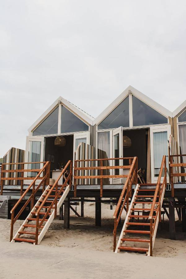 Strandhuisjes Zoomers aan Zee in Castricum, Noord-Holland - Kust van de Noordzee