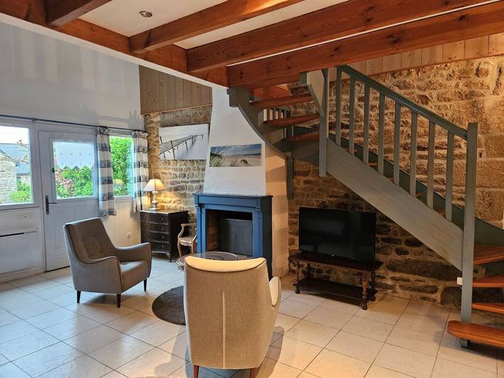 Gîte pour 3 personnes, avec vue sur le lac et piscine ainsi que jardin et terrasse à Belz - 3