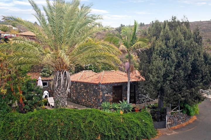 Vacation rental for 4 people, with Yard