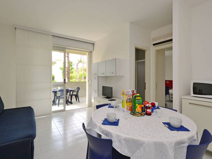 Ferienwohnung für 4 Personen, mit Garten und Kinderpool sowie Balkon, mit Haustier