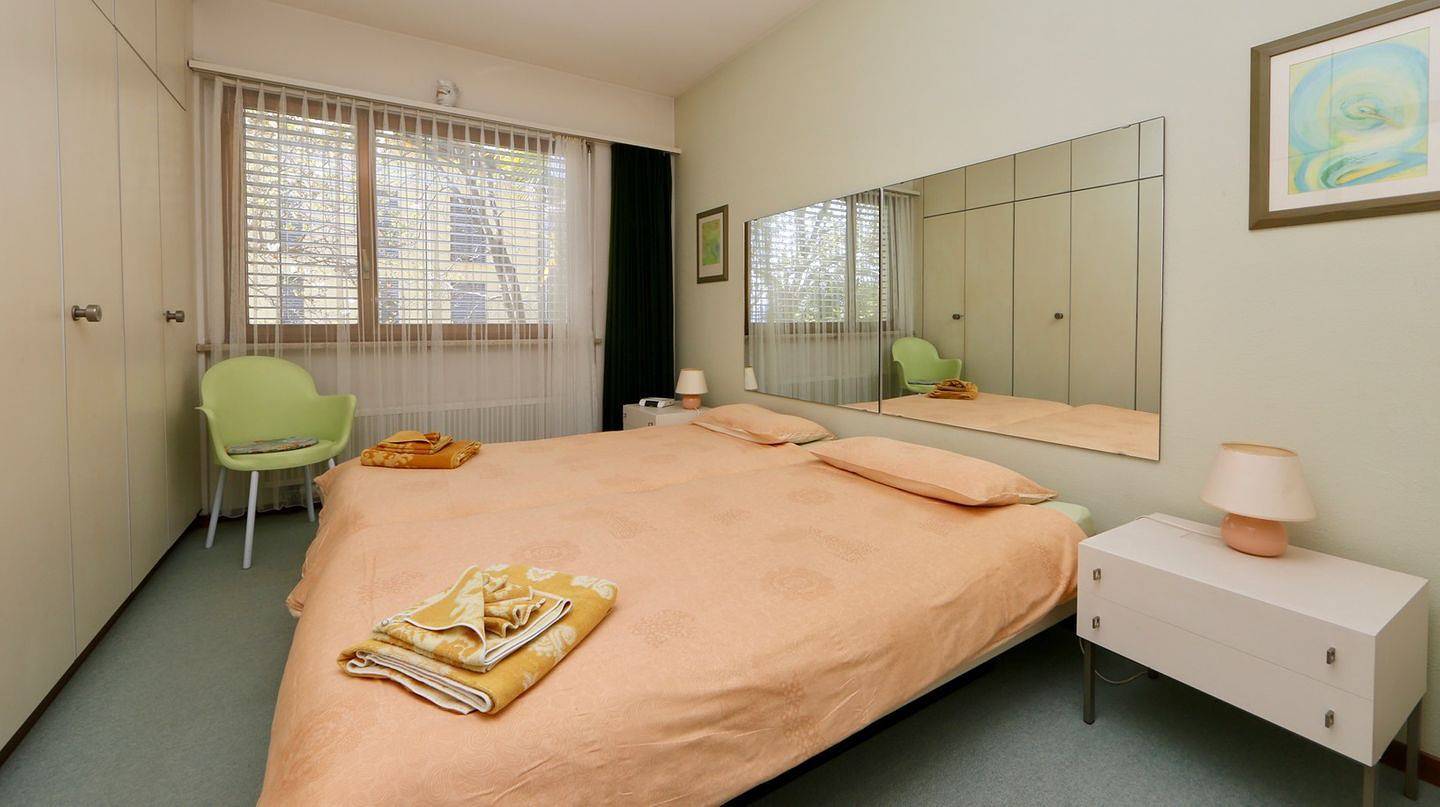 Ganze Wohnung, Eck-Wohnung im 2. Stock für 1-4 Personen. in Orselina, Tessiner Alpen