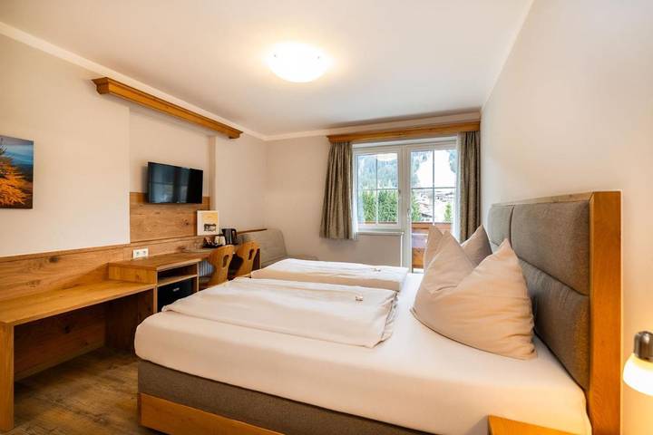 BnB für 7 Personen, mit Ausblick und Garten sowie Sauna und Pool in Flachau - 3