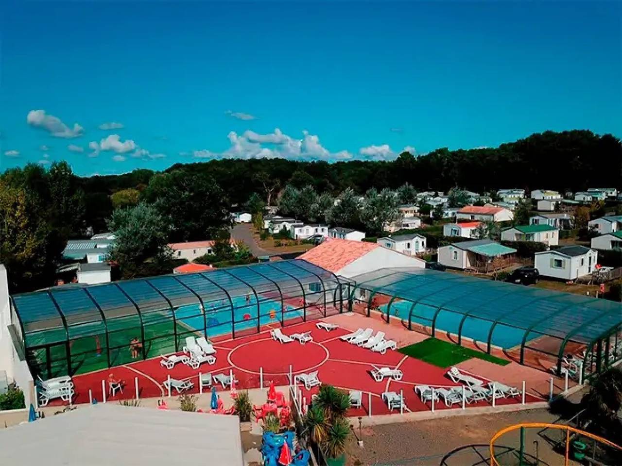 Camping 4 étoiles - Piscine in Saint-Christophe-du-Ligneron, Valle del Loira
