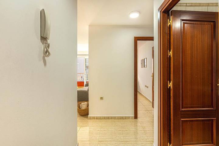 Apartamento entero, Apartamento Vacacional 'Starfish San Juan' con Vistas a la Montaña, Balcón y Wi-Fi in Playa de San Juan Tenerife, Guía de Isora