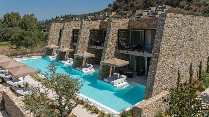 Gîte pour 4 personnes, avec Piscine et Vue dans Gialova - 4