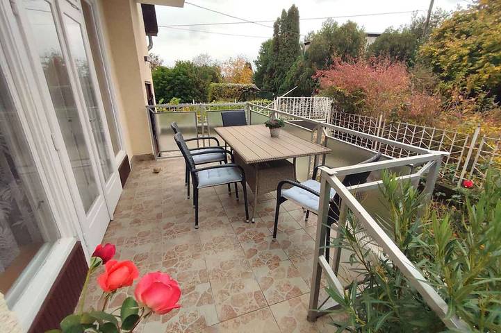 Ferienhaus für 10 Personen, mit Garten