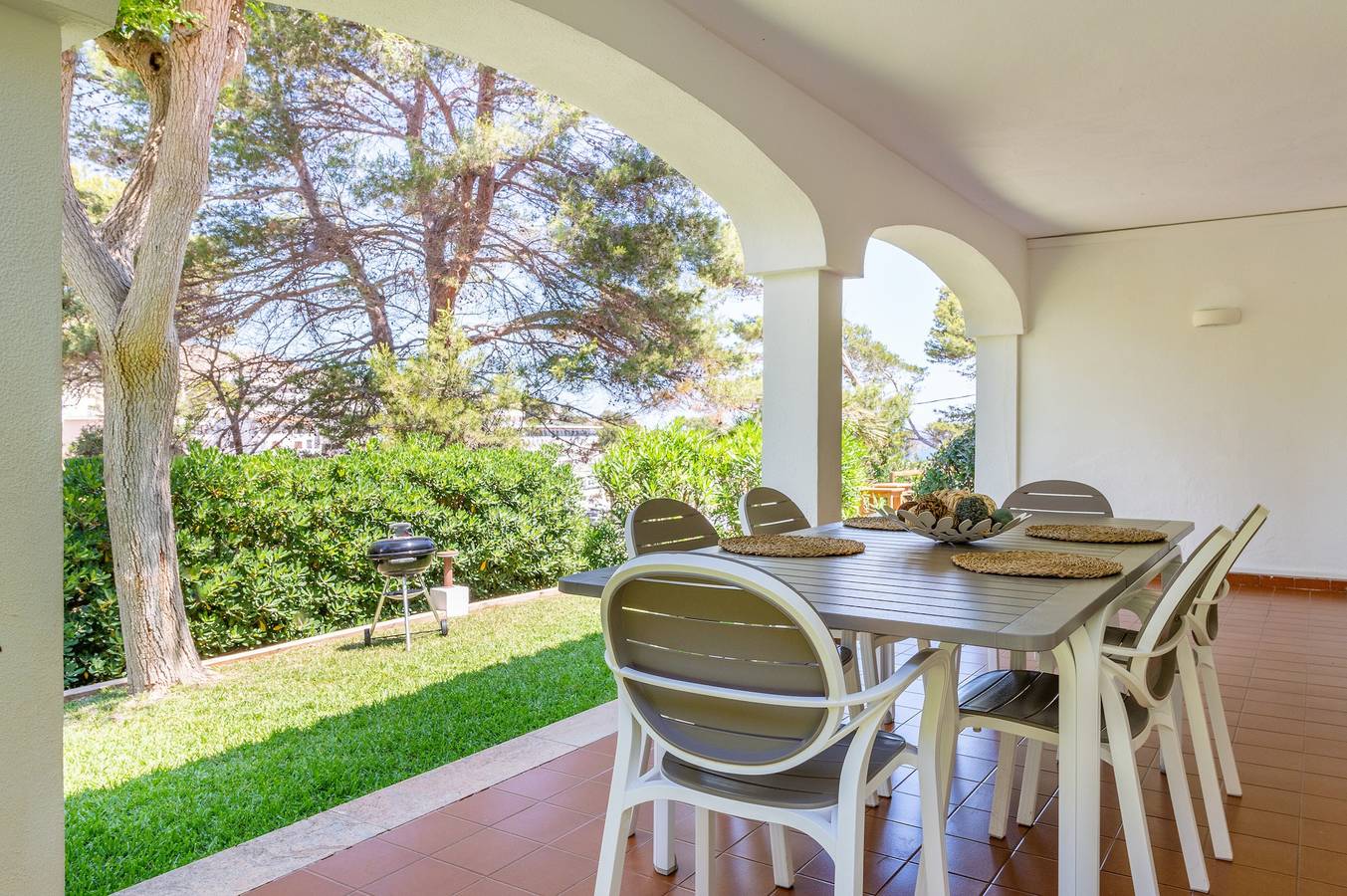 'Can Botana 12' con vistas a la montaña, Wi-Fi y aire acondicionado. in Cala Sant Vicenc, Pollença