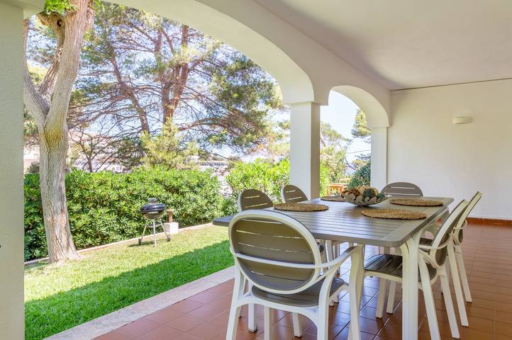 Location de vacances pour 6 personnes, avec balcon ainsi que jardin et bassin pour enfant à Cala Sant Vicenc - 3