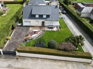 Gîte pour 10 personnes, avec terrasse et jardin, animaux acceptés à Noyal-Muzillac