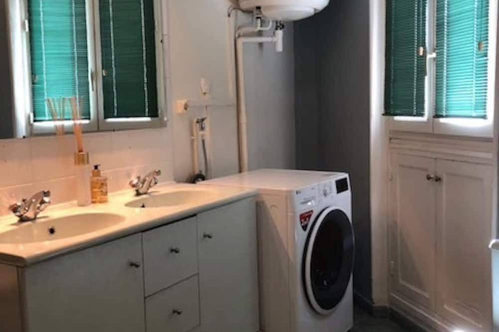 Entire apartment, Loft Neuilly in Neuilly-sur-Seine, Hauts-de-Seine