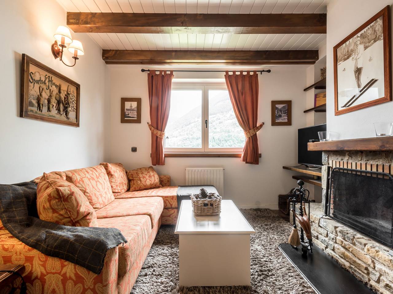 Appartement entier, Cap dera Vila: Apt moderne 3 chambres à Vielha, parking inclus in Vielha, Vielha e Mijaran
