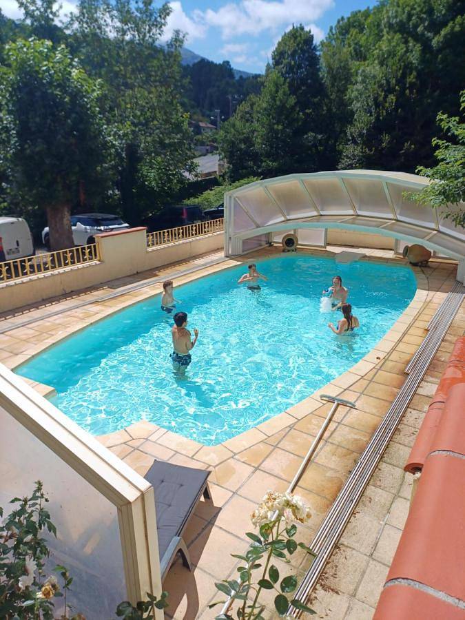 Appart’hôtel pour 6 personnes, avec Balcon et Terrasse ainsi que Piscine et Vue