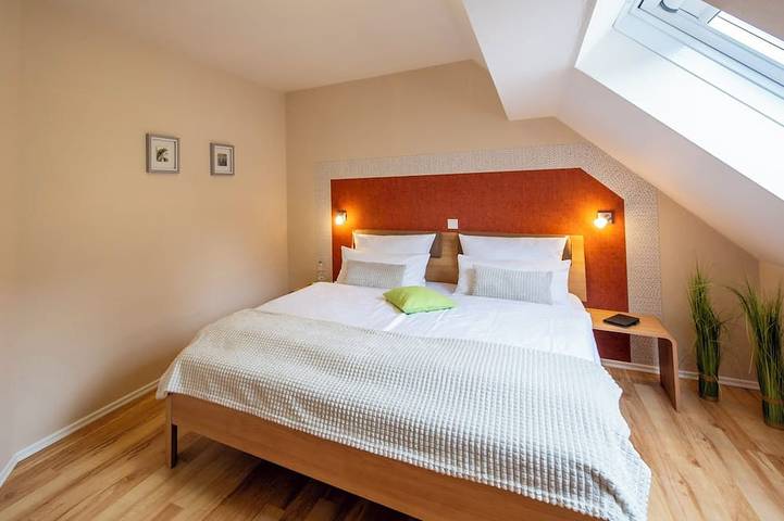 Ganze Wohnung, Moderne, komfortable Ferienwohnung mit Terrasse, am Maintalradweg in Lengfurt, Triefenstein