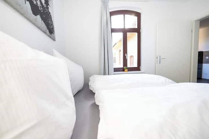 Appartement entier, ★Ko-Living Vi at the new theater | middle of the old town | Wifi | Up to 4 ★ in Halle, Saale-Unstrut