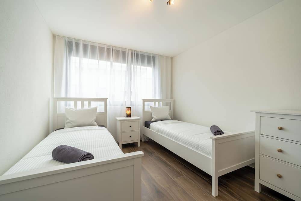 Swiss Living | High-Tech Kitchen, 1G Wifi, Balcony in Aargau-Basel